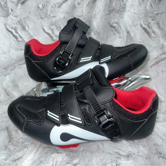 🚴🏻♀️Peloton Cycling Shoes🚴🏻♀️ - Picture 10 of 11